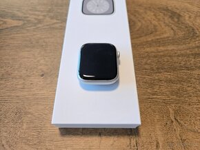 Apple Watch Series 8 45mm + milánsky ťah, všetko v záruke - 2