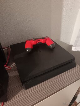 PS4 slim - 2