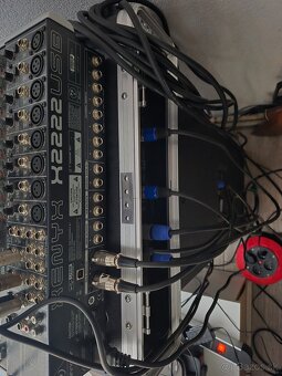 Behringer xenyx x 2222 - 2