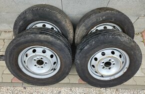 215/70 R15C - 2