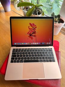 Predám MacBook Air 13-inch 256GB Rose gold - 2