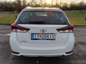 Toyota Auris Touring Selection 1.6 Benzín - 2