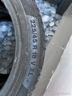 pneumatiky 225/45 R18 V zimne WinerContact - 2