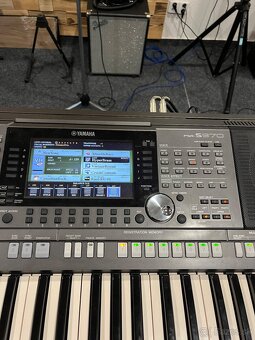 Yamaha PSR S970 - 2