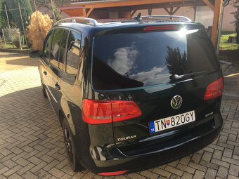 VW Touran 2.0 Tdi 103 kw Highline r.v.2015 - 2