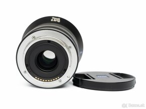 Zeiss Touit 12mm f/2.8 - 2