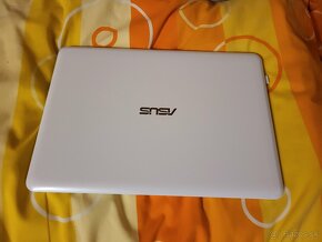 Notebook ASUS E402S - 2