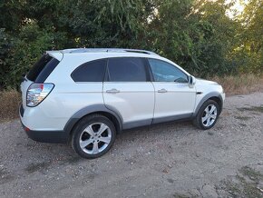 Chevrolet captiva 2.2 D 7miestne - 2