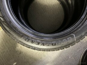 2ks Good Year  245/45 R18 - 2