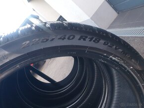 225/40 R18 - 2