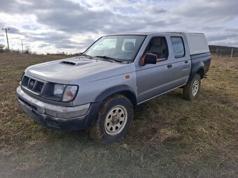 Nissan Navara 2.8 td - 2