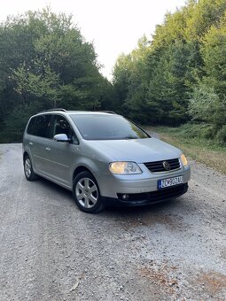 Volkswagen Touran 2.0 TDI 16V - 2