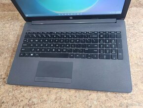 Predám Laptop Značky HP 250 G7 - 2