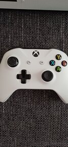 Predám xbox one s 500gb - 2