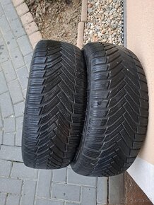 Predám zimné pneumatiky Michelin 225/45R17 - 2