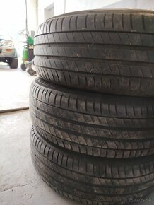 Michelin 215/65R17 - 2