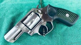 Revolver Ruger .38 Special - 2