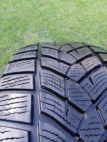 215/65 r17 zimné pneu.6,5 mm - 2