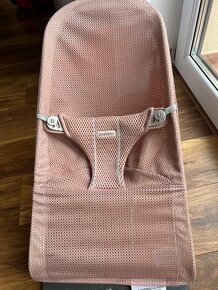 Lehátko Babybjorn Bliss Dusty pink Mesh - 2