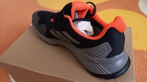 Predám úplne nové trailové tenisky zn. Adidas - 2