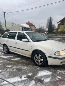 Škoda octavia 1.9 TDi 66kw 500€ pevná - 2