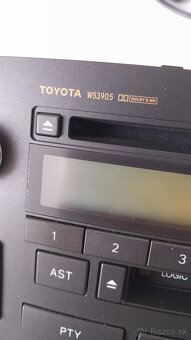 Autoradio z Toyota Avensis 2005 - 2