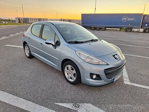 Peugeot 207  1.4 hdi  2010 - 2