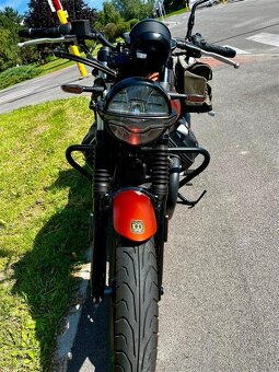 Moto Guzzi V7 Stone - 2