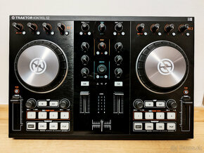 Native Instruments Traktor Kontrol S2 MK2 - 2