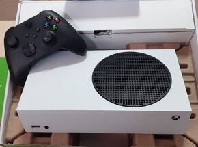 Xbox Series S ( 500GB) + Čierny bezdrôtový ovládač - 2