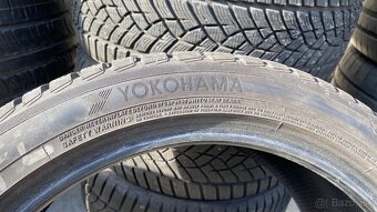 YOKOHAMA 225/45 R18 - 2