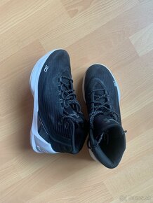 basketbalové tenisky Under Armour v. EU 38 - 2