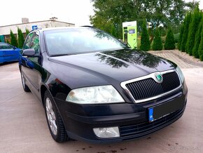 ŠKODA OCTAVIA COMBI 2.0TDI ELEGANCE - 2