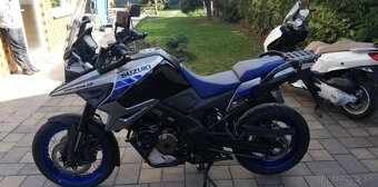 Suzuki V Strom 1050XT - 2