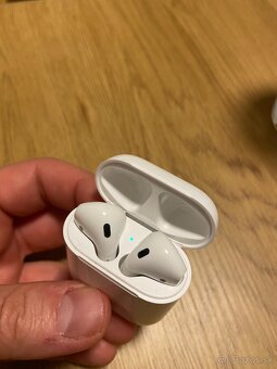 AirPods 2. generacia - 2