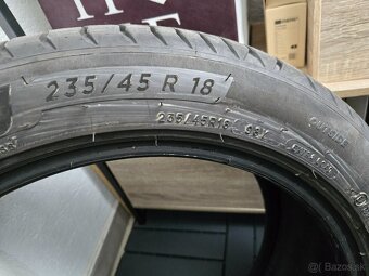 letné pneu Michelin 234/45 R18 - 2