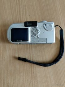 Sony DSC P7 - 2