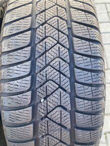 Predám dve zimné gumy PIRELLI 205/60 R16 - 2