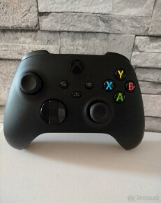 XBox ovládač - 2