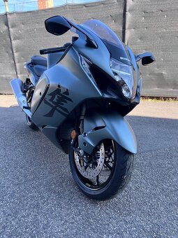 Suzuki Hayabusa GSX1300R - 2