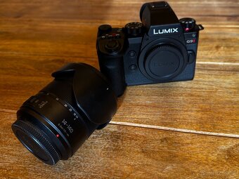 Panasonic Lumix G9 Il telo+ objektiv Panasonic H-FS14140E9K - 2