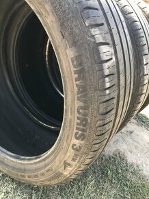 Letne pneu 215/45 r17 - 2