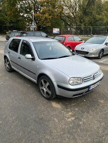 Volkswagen golf IV 1,6 benzin 77kw - 2