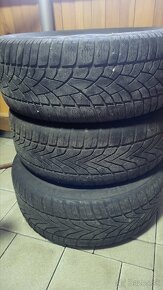 Predam zimné pneu 215/55 R16 - 2