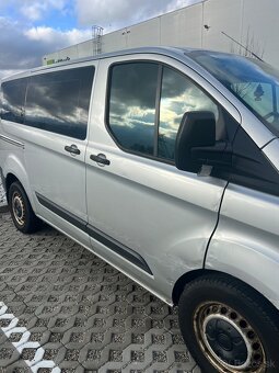 Ford Transit Custom 2.2 TDCi 9 miest - 2