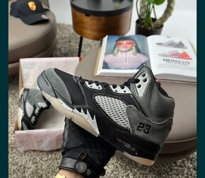 Nike Air Jordan 5 Retro Black Grey - 2