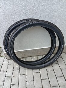 Plášte Schwalbe Tough Tom a HURRICANE 27.5x2.25" - 2