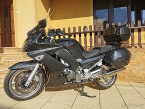 Yamaha FJR 1300 - 2