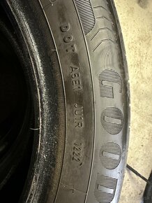 205/55R17 - 2