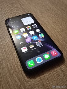 iPhone XR / 128GB čierny prasknutá zadná strana - 2